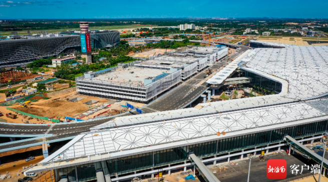 T2停车楼主体已完工。记者 刘洋摄
