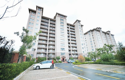 山东省青岛市李沧区某新建小区。　　王海滨摄