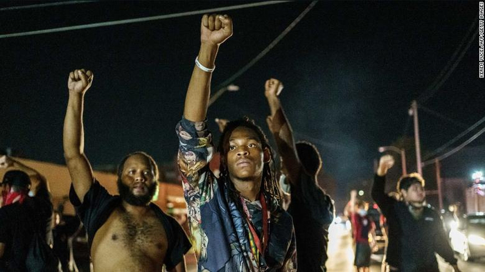 基诺沙市的黑人抗议者（图源：Getty）