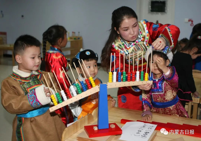 西乌珠穆沁旗巴拉嘎尔幼儿园。记者 马建荃 摄