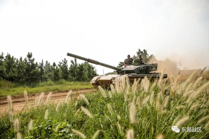 ▲进攻部队穿越陌生地带。