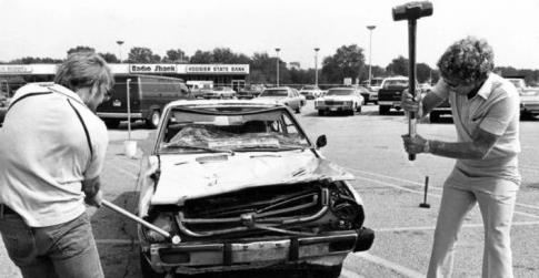 △上世纪80年代开始，美国社会暴发了一系列抵制日货的运动