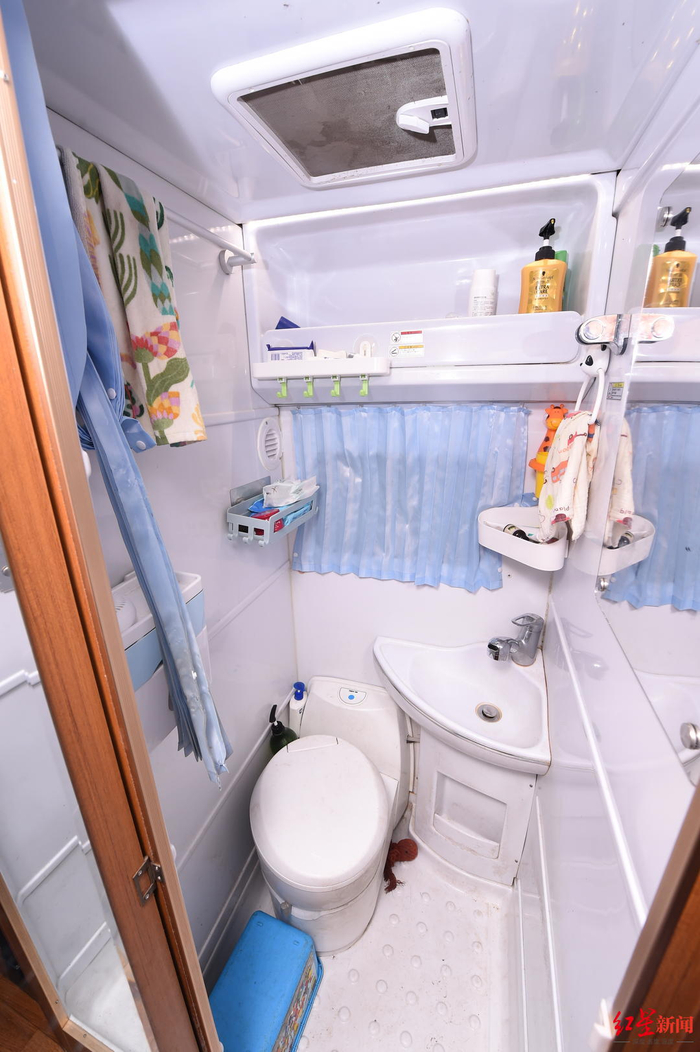 房车内的厕所