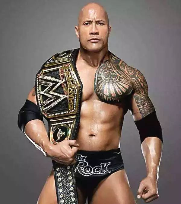 图为美国男演员，职业摔跤手 巨石强森