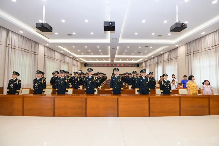 ▲军容严整，精神抖擞。