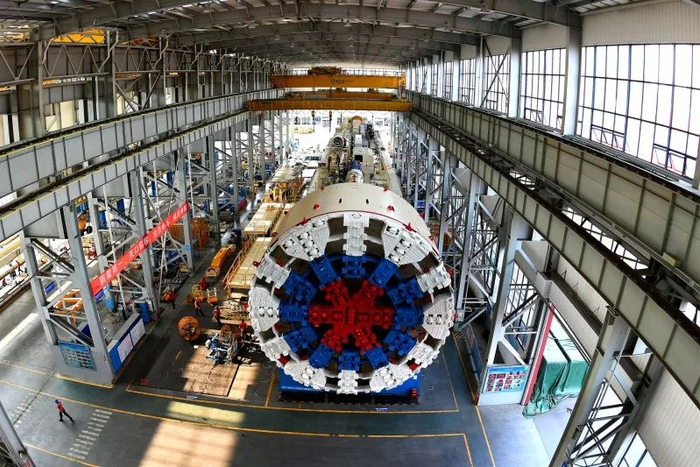 ▲出口俄罗斯的11米级大直径盾构机“胜利号”