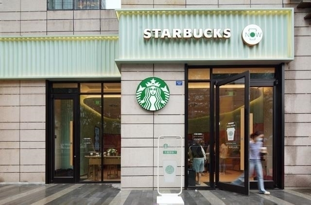 ▲ 星巴克成都晶融汇二店啡快TM概念店