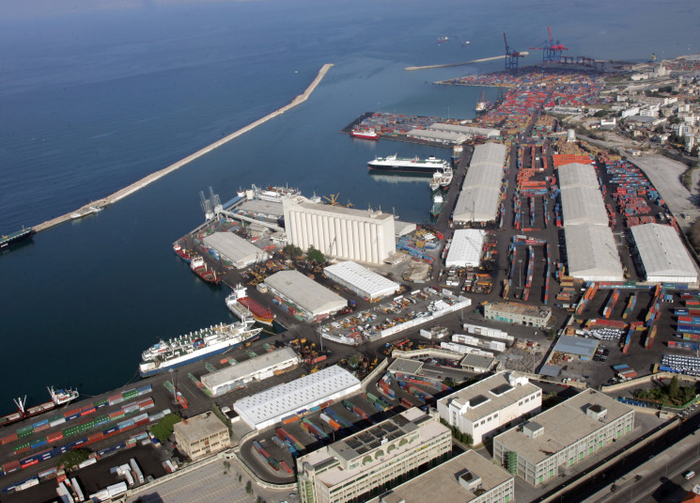 爆炸前的贝鲁特港。 图片来源：CNBC