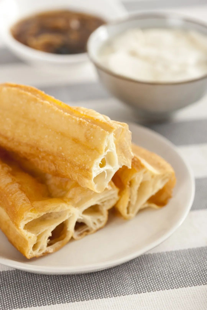 ▲ 油条。你是油条豆浆党，还是油条豆腐脑党？ 图/视觉中国