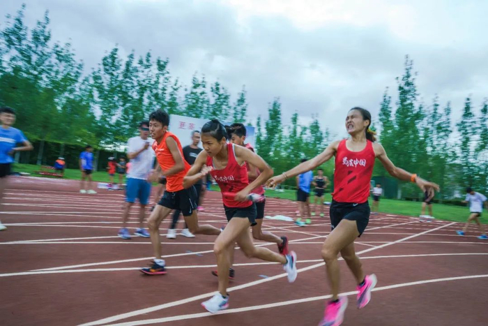 图片来源：易居马拉松俱乐部