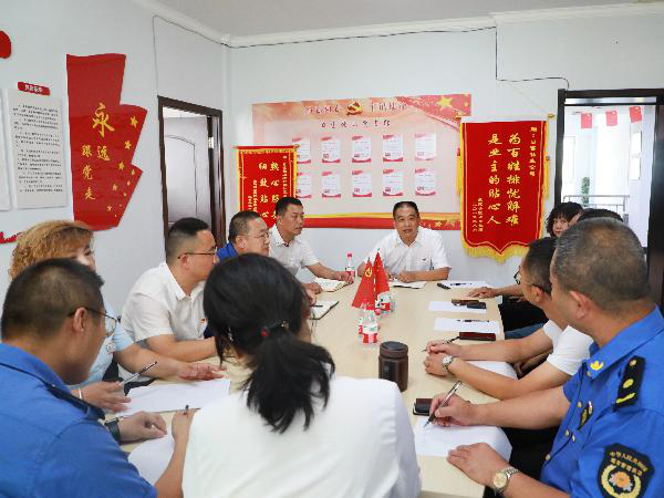 市纪委监委驻市城管局纪检监察组参加业主、物业公司、小区局三方恳谈会
