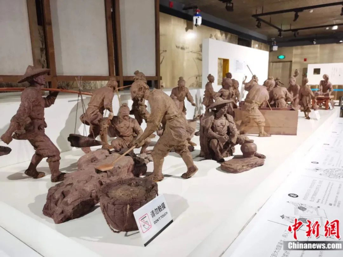 奉旨玩泥。仅这一步，就要近三个月。钟升&nbsp;摄