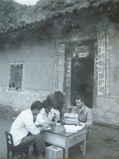 1981年，“秦岭一号朱鹮群体临时保护站”在陕西洋县姚家沟设立。　　资料