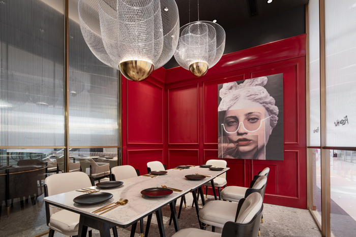 必胜客重庆来福士美术馆餐厅