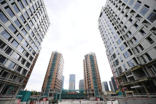 正在建设中的北京冬奥村。新华社记者张晨霖摄