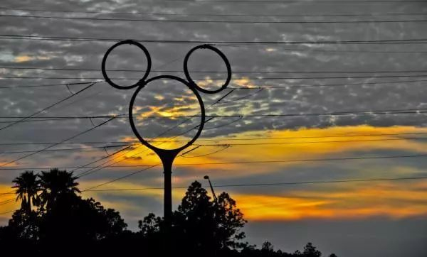 ▲美国塞拉布雷逊的米老鼠输电杆塔。