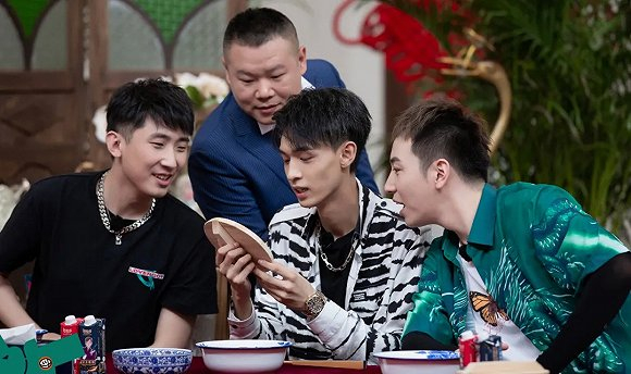 《德云斗笑社》剧照