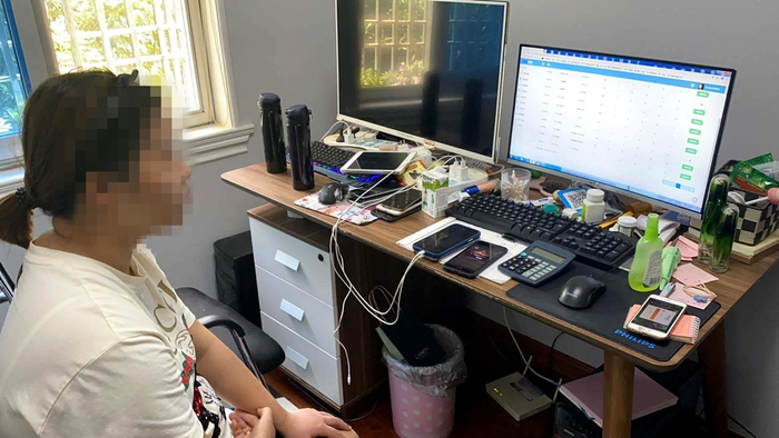 警方在作案现场抓获嫌疑人。 徐州警方供图