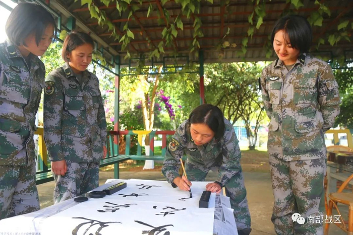 ▲边防女兵，矢志强军