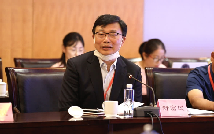 《小康》杂志社社长舒富民发言