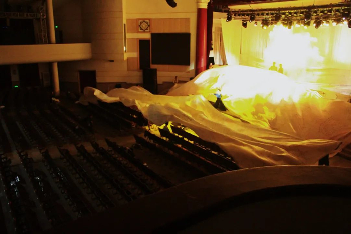 （上图为排练时场景）