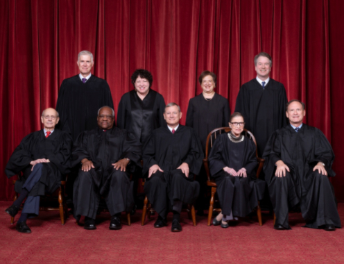 金斯伯格（前排右二）在世时的美国大法官全体合影（图片来源：美国最高法院官网）