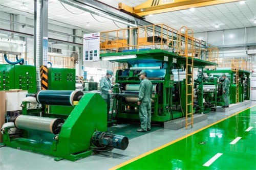 光威预浸料生产线