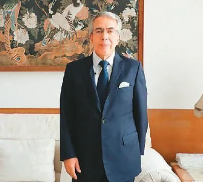 阿尔及利亚驻华大使艾哈桑·布哈利法