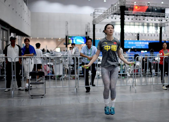 孙一文进行体能测试