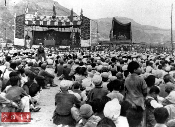 资料图片：延安军民集会庆祝抗战胜利。（资料图片）