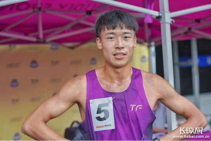 夺冠后露出微笑的迟宝江。长城网记者 高祎男 摄