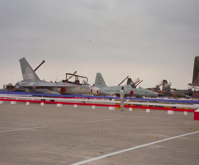 汉光11演习中F-CK-1和F-5E/F展示