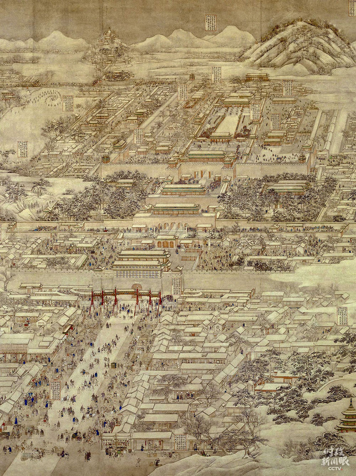 　　△这是《京师生春诗意图》轴，由清代宫廷画家徐扬绘制。从上至下的鸟瞰式构图，为后人研究北京城城建布局提供了宝贵参考。（来源于故宫博物院官网）