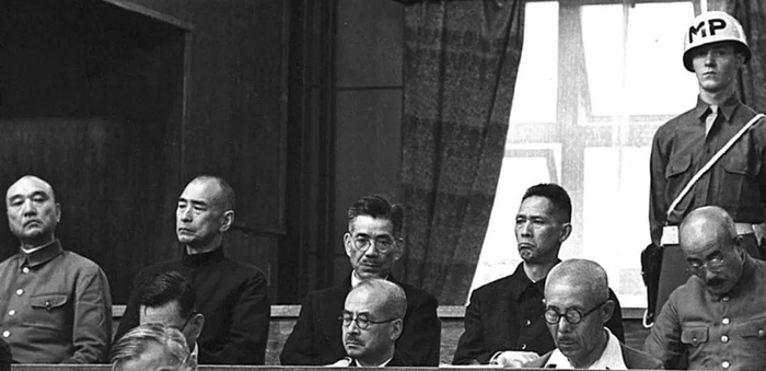 ▲远东国际军事法庭被告席上的日本甲级战犯