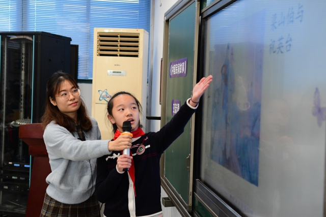 无锡市育红小学学生当课堂“小先生”