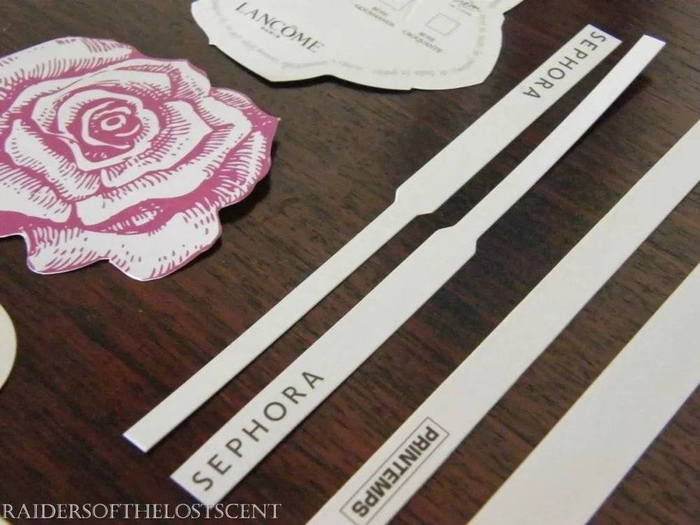 •丝芙兰的闻香纸常常令人困惑应该使用哪一头