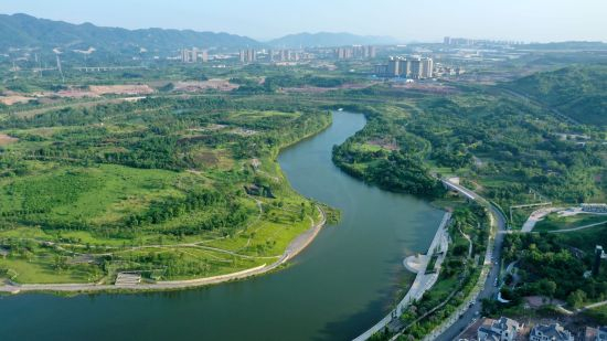 图为重庆两江龙兴新城一隅。受访者供图