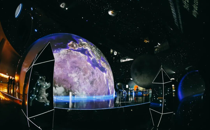 天象厅·仰望星空。上海天文馆 供图