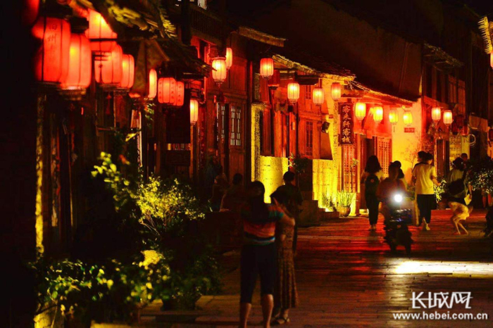 旧州古镇夜色