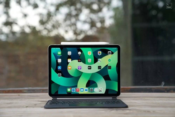 ▲更换设计的 iPad Air 第四代