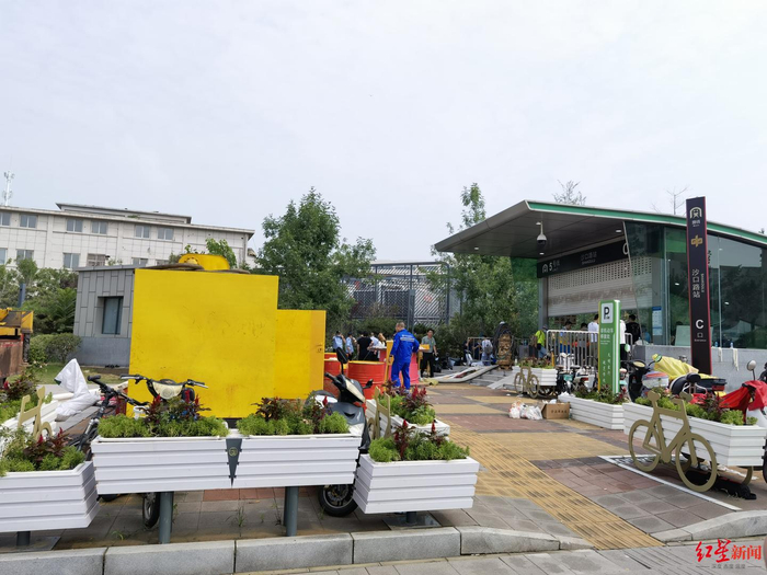 ▲地铁沙口路站现场。