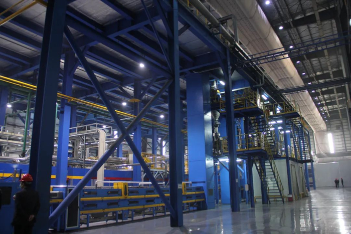 （图为贝特瑞的负极车间）