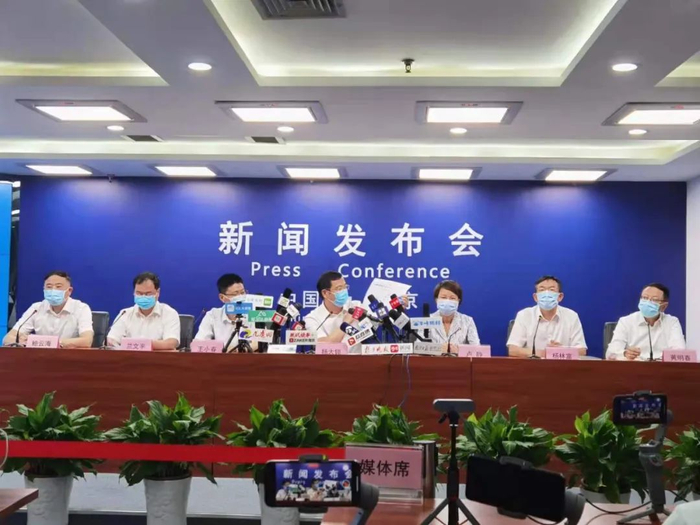  7月29日南京疫情防控新闻发布会现场。图/本刊记者 杜玮 摄