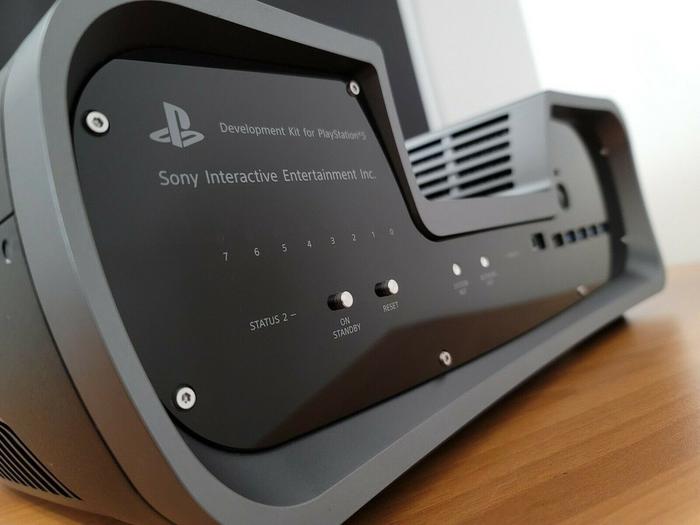 PS5开发机及测试机被挂eBay 原设计与现机型天差地别_手机新浪网