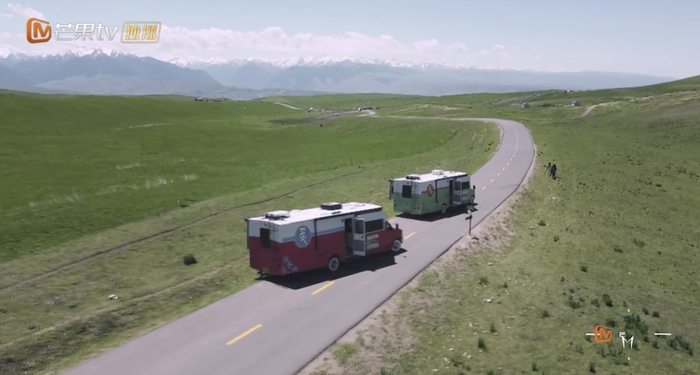 旅行之所以在亲密关系里扮演角色，其本质就是相处和交流。  视频截图