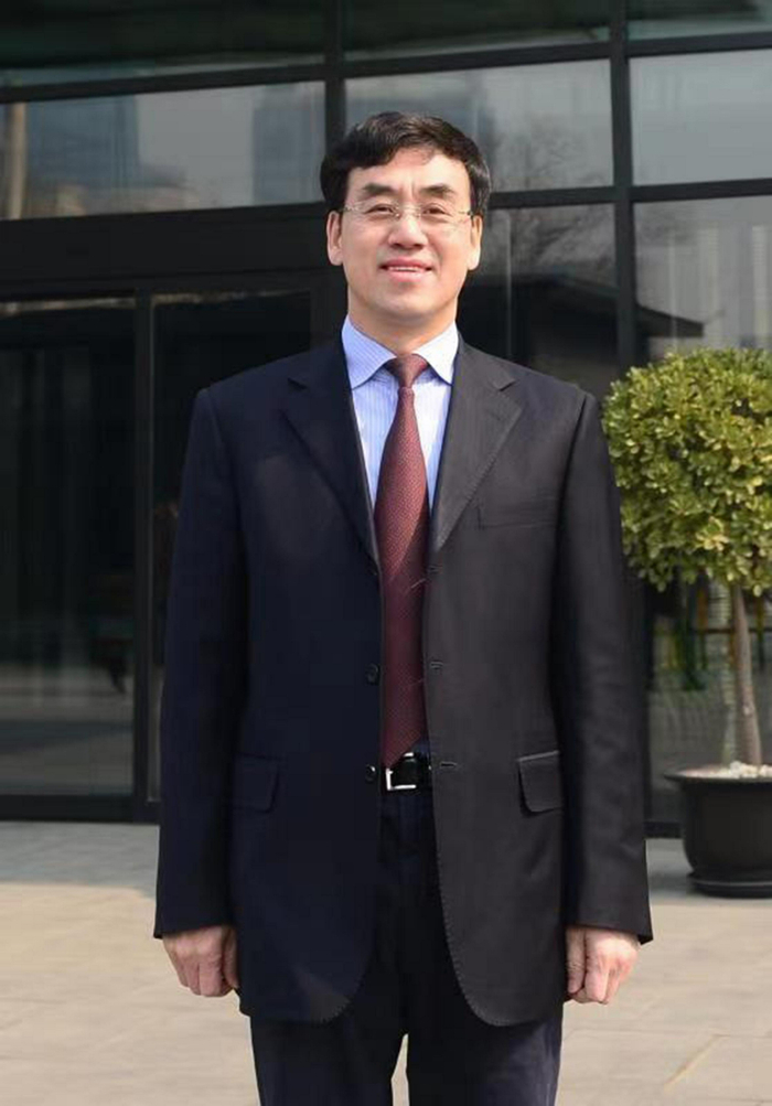 东北证券党委书记、董事长李福春