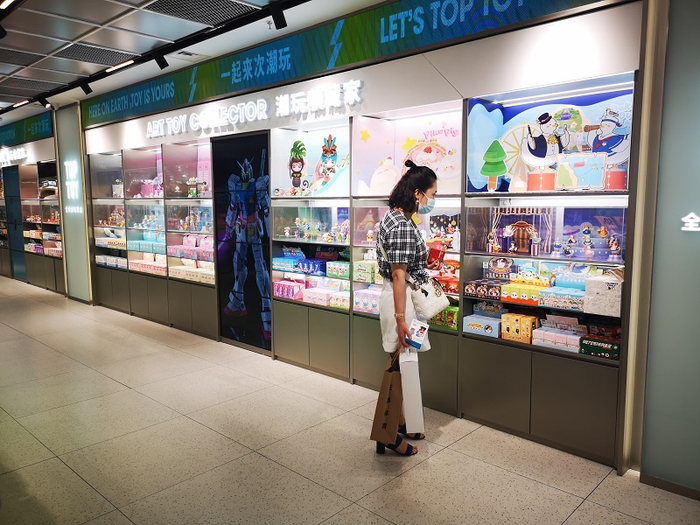 盲盒的购买渠道变得越来越多。