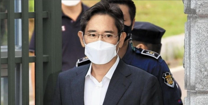 ▲李在镕的头发泛起花白。图据韩国《朝鲜日报》