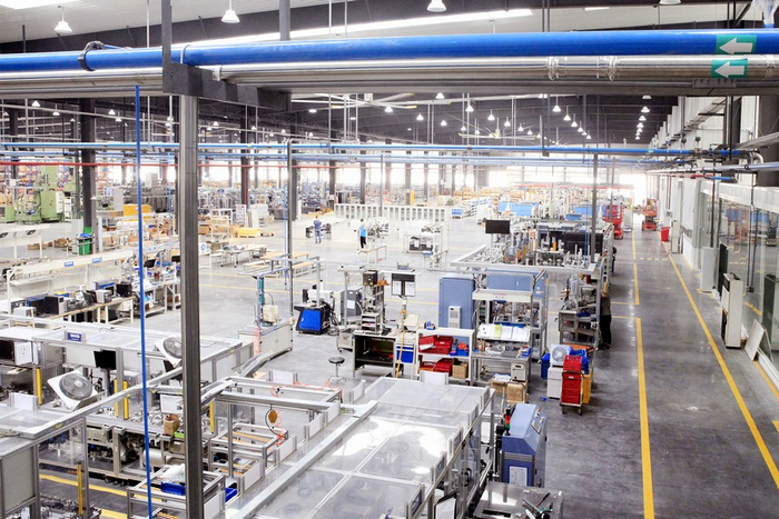 东科克诺尔公司新工厂装配车间