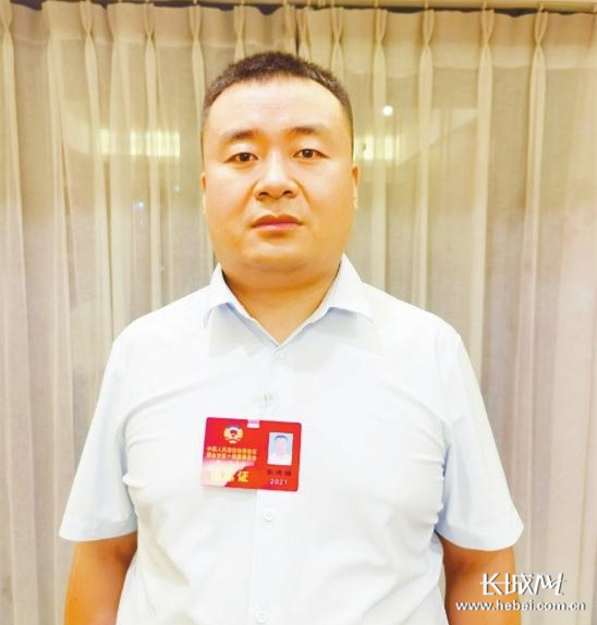 邢台市政协委员、巨鹿县森都家庭农场董事长张逢强。